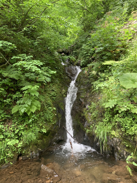 小さい滝